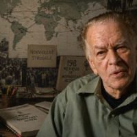 ARTICLE – Gene Sharp : Le Machiavel de la non-violence, père secret des révolutions de couleur du XXIe siècle, Le Diplomate.
